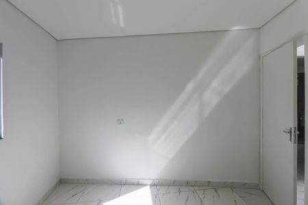 Casa para alugar com 60m², 2 quartos e sem vaga Casa para alugar com 60m², 2 quartos e sem vagaSala