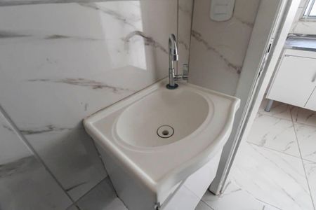Casa para alugar com 60m², 2 quartos e sem vaga Casa para alugar com 60m², 2 quartos e sem vagaBanheiro