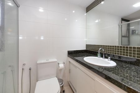 Apartamento à venda com 110m², 3 quartos e 2 vagasBanheiro 1