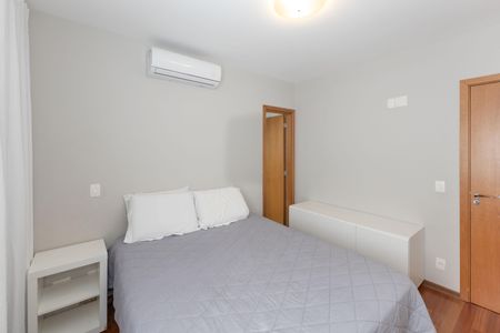 Apartamento à venda com 110m², 3 quartos e 2 vagasSuíte 1