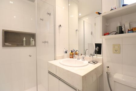 Apartamento à venda com 189m², 3 quartos e 2 vagasBanheiro da Suíte