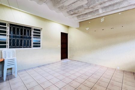 Casa à venda com 300m², 2 quartos e 2 vagasGaragem