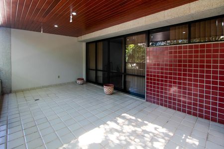 Apartamento à venda com 142m², 3 quartos e 2 vagasVaranda Sala