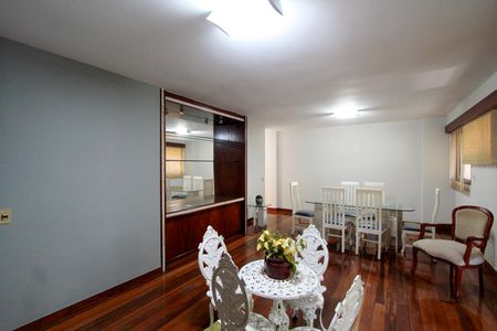 Apartamento à venda com 142m², 3 quartos e 2 vagasSala