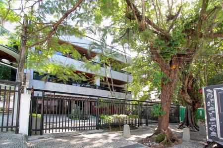 Apartamento à venda com 142m², 3 quartos e 2 vagasFachada