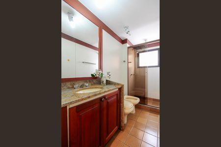 Apartamento à venda com 142m², 3 quartos e 2 vagasBanheiro Quarto 2 suíte