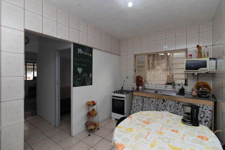 Casa para alugar com 200m², 2 quartos e 2 vagasCozinha