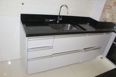 Apartamento para alugar com 70m², 2 quartos e 2 vagasCozinha