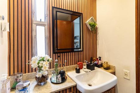 Apartamento à venda com 58m², 2 quartos e 1 vaga Apartamento à venda com 58m², 2 quartos e 1 vagaBanheiro