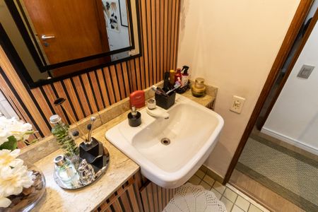 Apartamento à venda com 58m², 2 quartos e 1 vaga Apartamento à venda com 58m², 2 quartos e 1 vagaBanheiro
