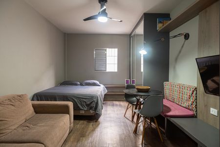 Studio à venda com 44m², 1 quarto e sem vaga Studio à venda com 44m², 1 quarto e sem vagaSala/Quarto