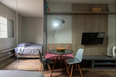 Studio à venda com 44m², 1 quarto e sem vaga Studio à venda com 44m², 1 quarto e sem vagaSala/Quarto