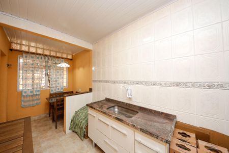 Casa à venda com 250m², 4 quartos e 2 vagas Casa à venda com 250m², 4 quartos e 2 vagasEdícula - Cozinha