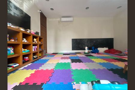 Apartamento à venda com 135m², 3 quartos e 2 vagasÁrea comum