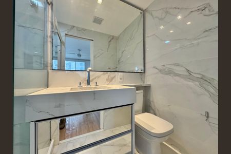 Apartamento à venda com 135m², 3 quartos e 2 vagasBanheiro da Suíte 1