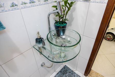 Casa à venda com 199m², 3 quartos e 5 vagas Casa à venda com 199m², 3 quartos e 5 vagasLavabo