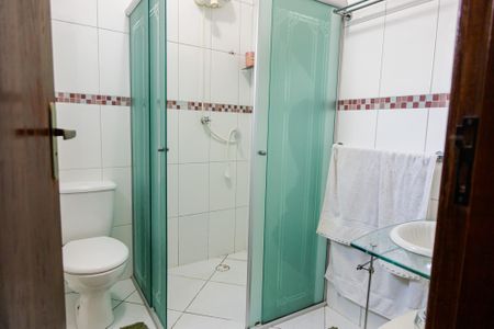 Casa à venda com 199m², 3 quartos e 5 vagas Casa à venda com 199m², 3 quartos e 5 vagasBanheiro