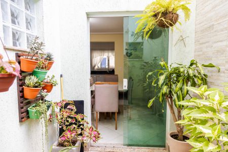 Casa à venda com 199m², 3 quartos e 5 vagas Casa à venda com 199m², 3 quartos e 5 vagasJardim de Inverno