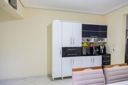 Casa à venda com 199m², 3 quartos e 5 vagas Casa à venda com 199m², 3 quartos e 5 vagasSala de Jantar