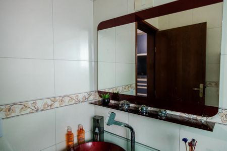 Casa à venda com 199m², 3 quartos e 5 vagas Casa à venda com 199m², 3 quartos e 5 vagasBanheiro da Suíte