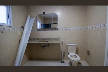 Casa de condomínio à venda com 120m², 4 quartos e 3 vagasBanheiro da Suíte