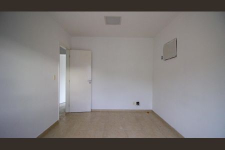 Casa de condomínio à venda com 120m², 4 quartos e 3 vagasQuarto 2