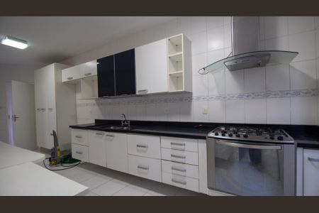 Casa de condomínio à venda com 120m², 4 quartos e 3 vagasCozinha