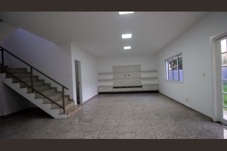 Casa de condomínio à venda com 120m², 4 quartos e 3 vagasSala