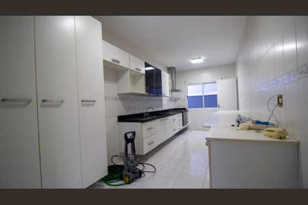 Casa de condomínio à venda com 120m², 4 quartos e 3 vagasCozinha