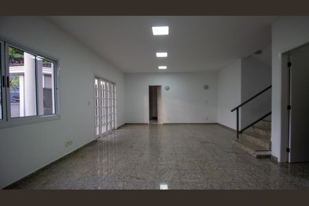 Casa de condomínio à venda com 120m², 4 quartos e 3 vagasSala