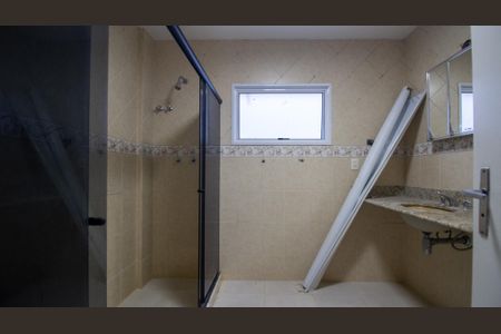 Casa de condomínio à venda com 120m², 4 quartos e 3 vagasBanheiro da Suíte