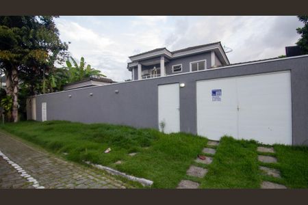 Casa de condomínio à venda com 120m², 4 quartos e 3 vagasFachada e Placa