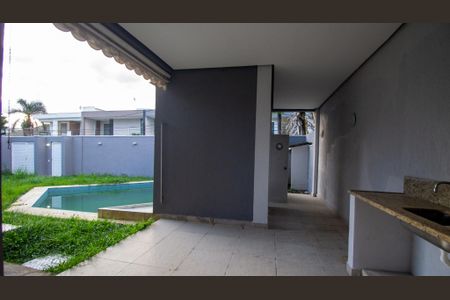 Casa de condomínio à venda com 120m², 4 quartos e 3 vagasÁrea Gourmet