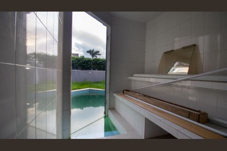 Casa de condomínio à venda com 120m², 4 quartos e 3 vagasSauna