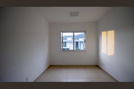 Casa de condomínio à venda com 120m², 4 quartos e 3 vagasQuarto 2