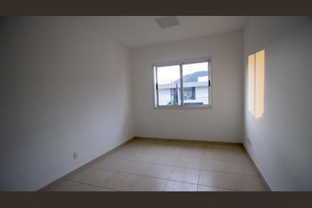 Casa de condomínio à venda com 120m², 4 quartos e 3 vagasQuarto 2