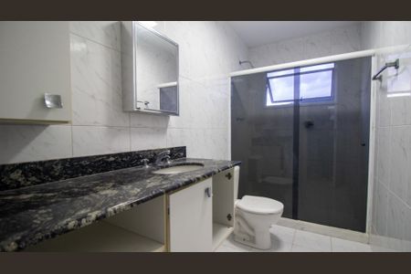 Casa de condomínio à venda com 120m², 4 quartos e 3 vagasBanheiro Social