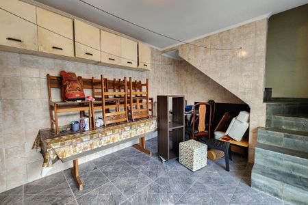 Casa à venda com 213m², 3 quartos e 4 vagas Casa à venda com 213m², 3 quartos e 4 vagasÁrea de Serviço