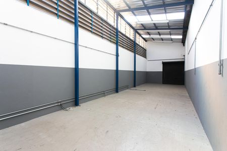 Casa para alugar com 250m², 1 quarto e 2 vagas Casa para alugar com 250m², 1 quarto e 2 vagasSalão