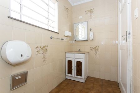 Casa para alugar com 250m², 1 quarto e 2 vagas Casa para alugar com 250m², 1 quarto e 2 vagasBanheiro