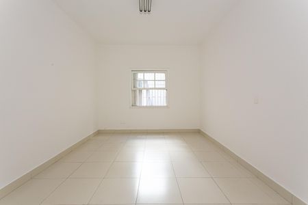 Casa para alugar com 250m², 1 quarto e 2 vagas Casa para alugar com 250m², 1 quarto e 2 vagasQuarto