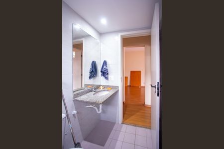 Apartamento à venda com 137m², 2 quartos e 1 vagaBanheiro Social