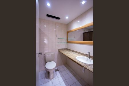 Apartamento à venda com 137m², 2 quartos e 1 vagaBanheiro da Suíte