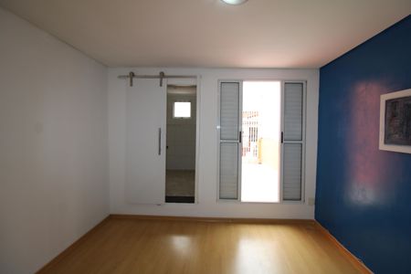 Casa à venda com 100m², 4 quartos e sem vagaSuíte