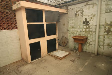 Casa à venda com 81m², 2 quartos e 1 vagaÁrea de Serviço