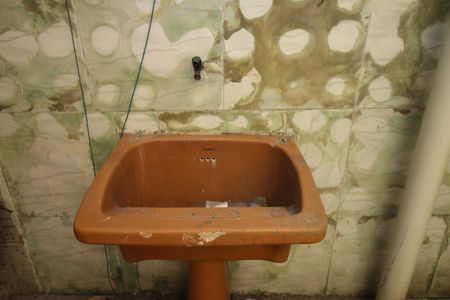 Casa à venda com 81m², 2 quartos e 1 vagaÁrea de Serviço