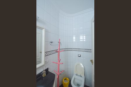 Casa de condomínio à venda com 570m², 5 quartos e 4 vagasBanheiro da Suíte