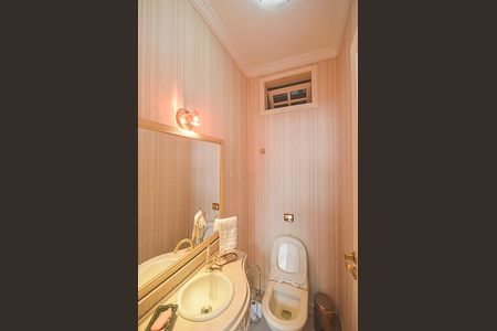 Casa de condomínio à venda com 570m², 5 quartos e 4 vagasBanheiro