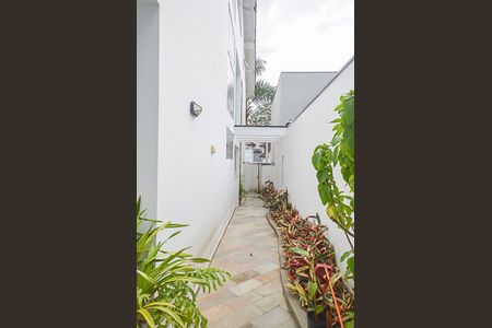 Casa de condomínio à venda com 570m², 5 quartos e 4 vagasCorredor