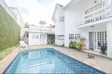 Casa de condomínio à venda com 570m², 5 quartos e 4 vagasPiscina